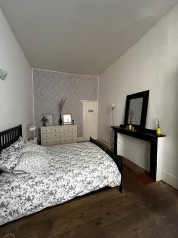 Cosy House T3 City Center, Museum, Place Carnot Carcassonne Bagian luar foto